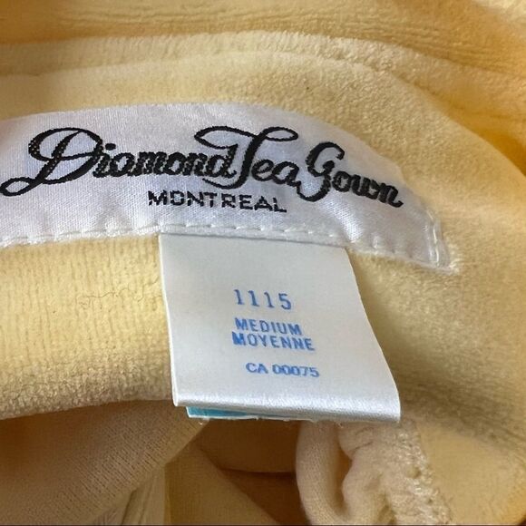 Vintage Velour Yellow Diamond Tea Gown Size Medium Robe Bathrobe Loungewear - Picture 6 of 6